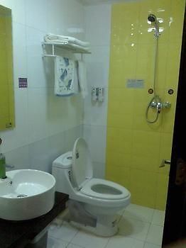 Tiandi Renhe Hotel Jinan Exterior foto